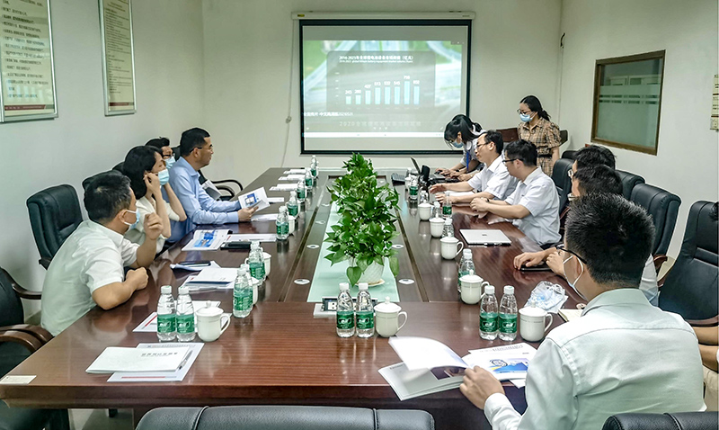 龙岗区委常委、组织部部长王清科一行调研走访加拿大28科技